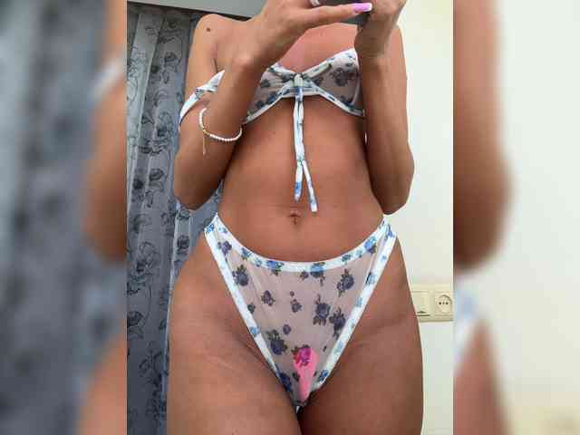 Daria_Desire webcam