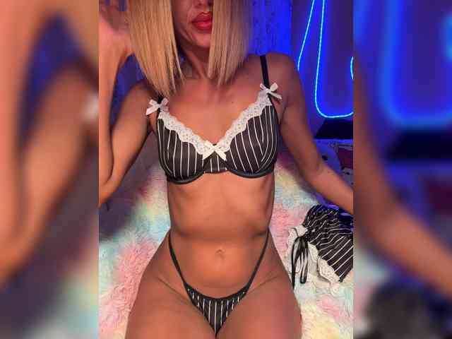 Daria_Desire webcam