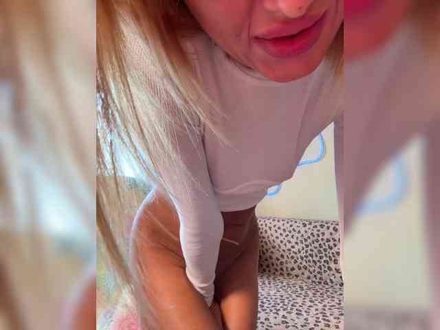 Daria_Desire webcam