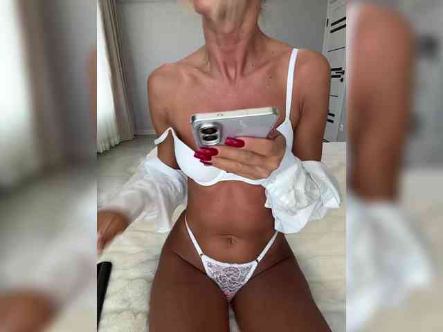 Daria_Desire webcam