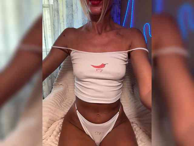 Daria_Desire webcam