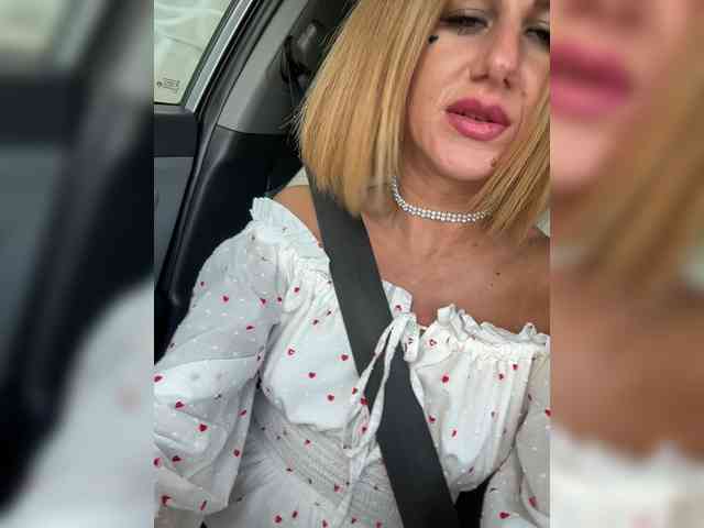 Daria_Desire webcam