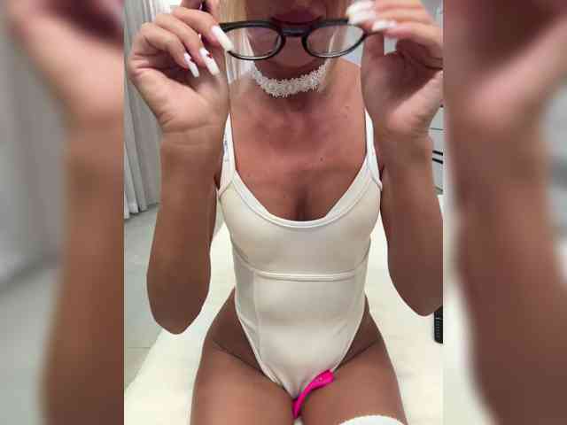 Daria_Desire webcam