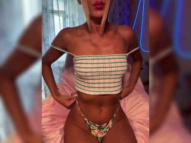 Daria_Desire webcam