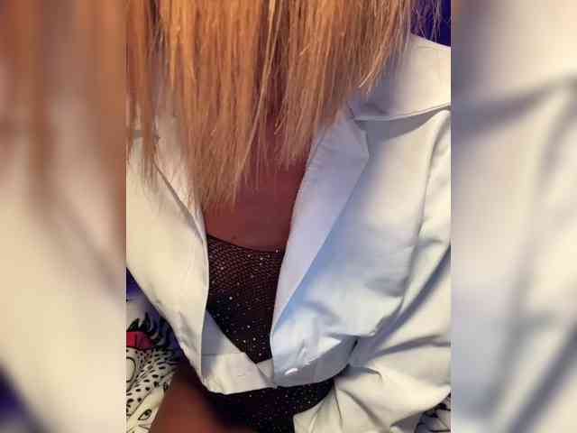 Daria_Desire webcam