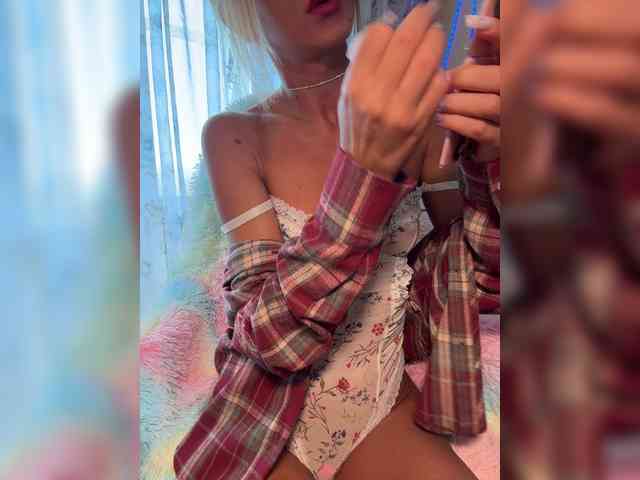 Daria_Desire webcam