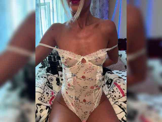 Daria_Desire webcam
