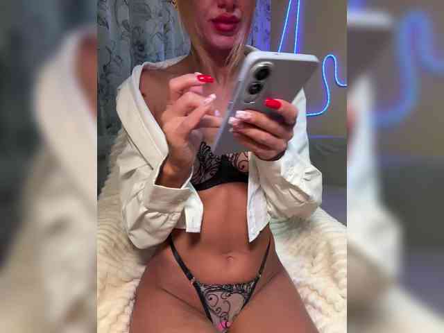 Daria_Desire webcam