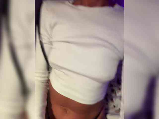 Daria_Desire webcam