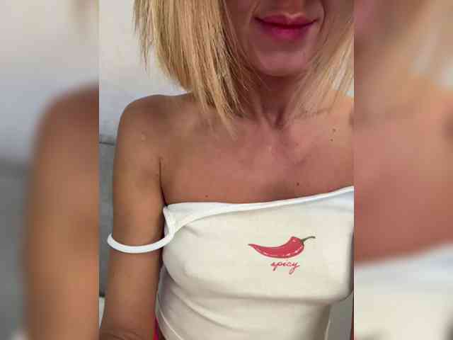 Daria_Desire webcam