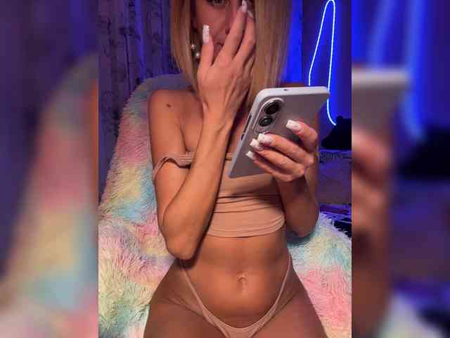 Daria_Desire webcam