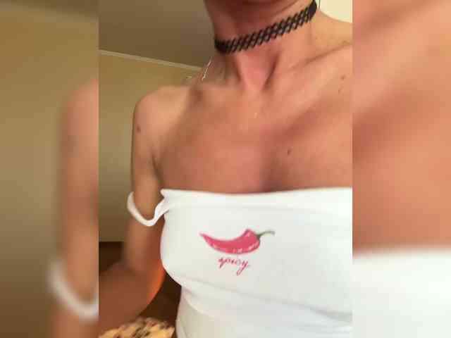 Daria_Desire webcam