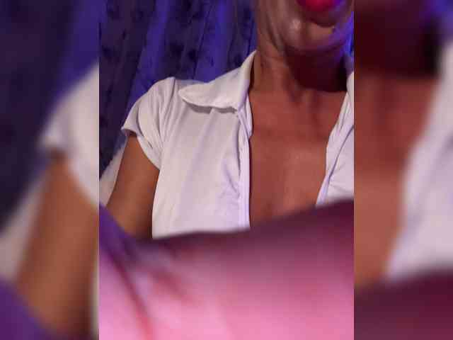Daria_Desire webcam