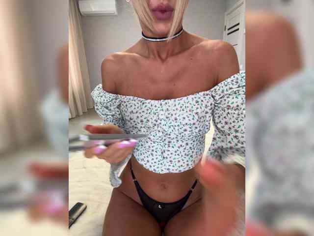 Model: Daria_Desire