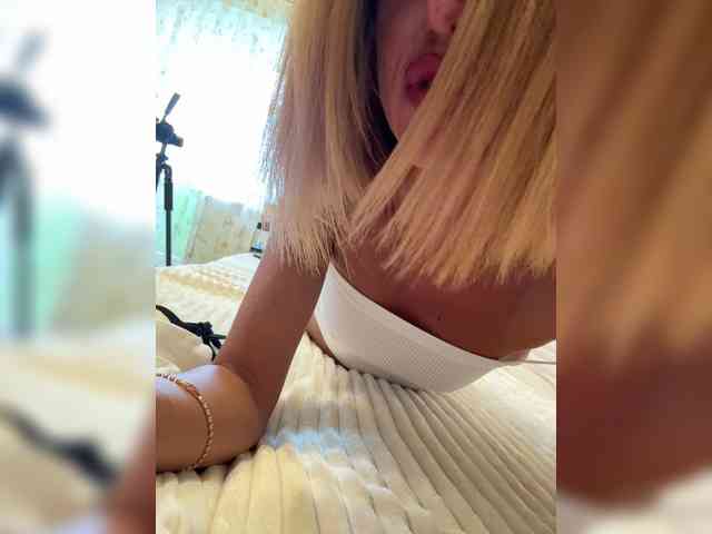 Daria_Desire webcam