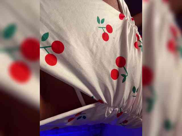 Daria_Desire webcam