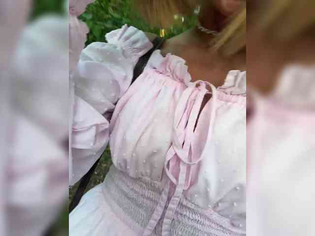 Daria_Desire webcam