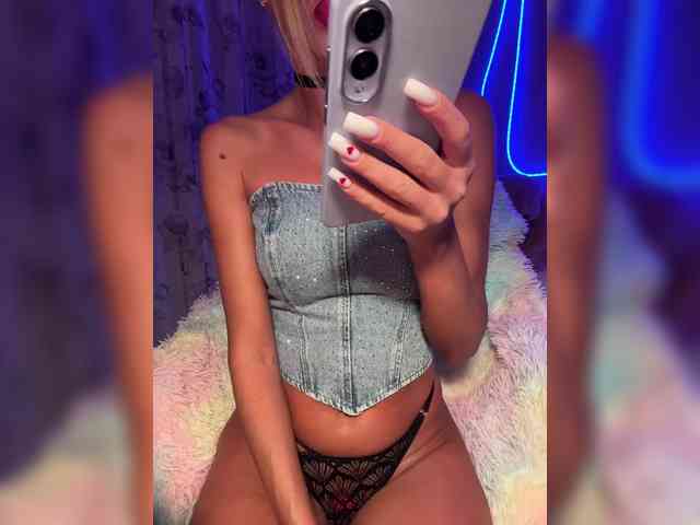 Daria_Desire webcam