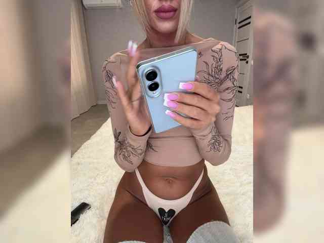 Daria_Desire webcam