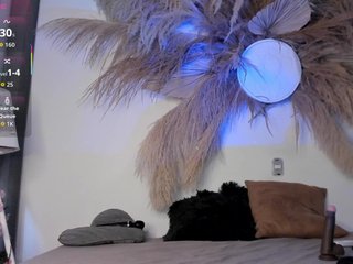 EMMAAA-STOONEE
