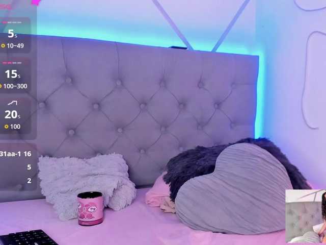 EMMAAA-STOONEE live cam on BongaCams
