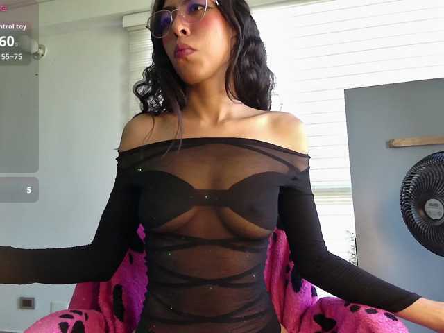 EMMAAA-STOONEE live cam on BongaCams