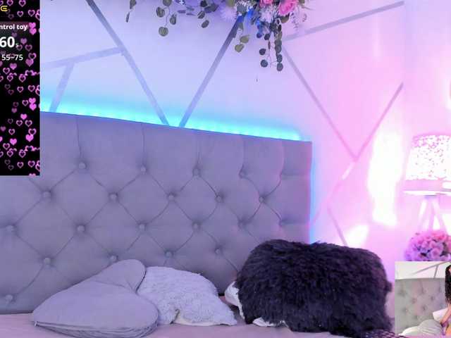 EMMAAA-STOONEE live cam on BongaCams