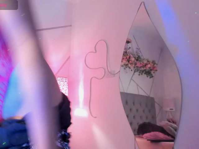 EMMAAA-STOONEE live cam on BongaCams
