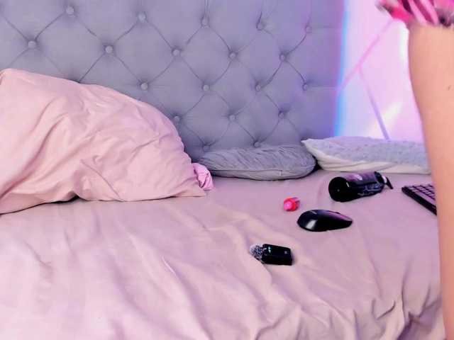 EMMAAA-STOONEE live cam on BongaCams