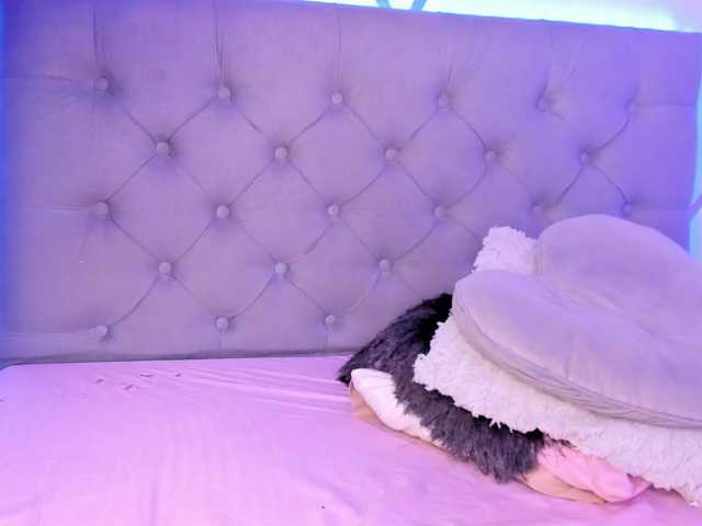 EMMAAA-STOONEE live cam on BongaCams