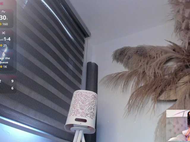 EMMAAA-STOONEE live cam on BongaCams