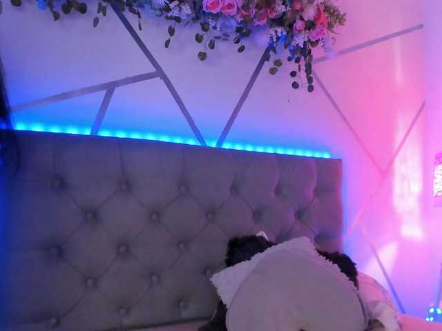 EMMAAA-STOONEE live cam on BongaCams