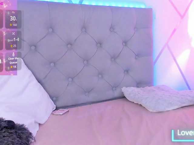 EMMAAA-STOONEE live cam on BongaCams