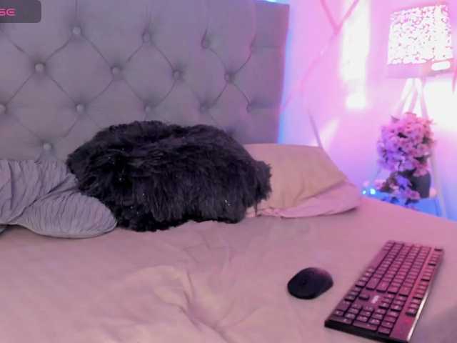 EMMAAA-STOONEE live cam on BongaCams