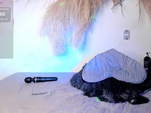EMMAAA-STOONEE live cam on BongaCams