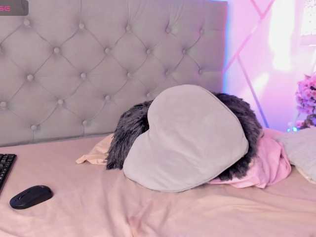 EMMAAA-STOONEE live cam on BongaCams