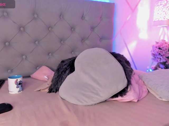 EMMAAA-STOONEE live cam on BongaCams