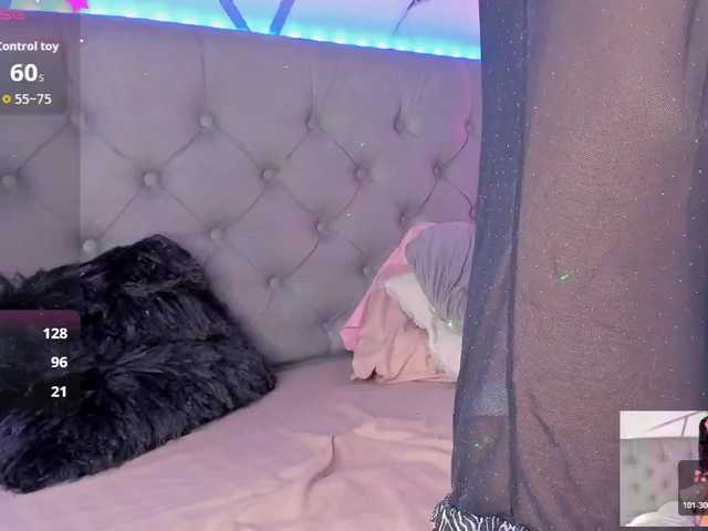 EMMAAA-STOONEE live cam on BongaCams