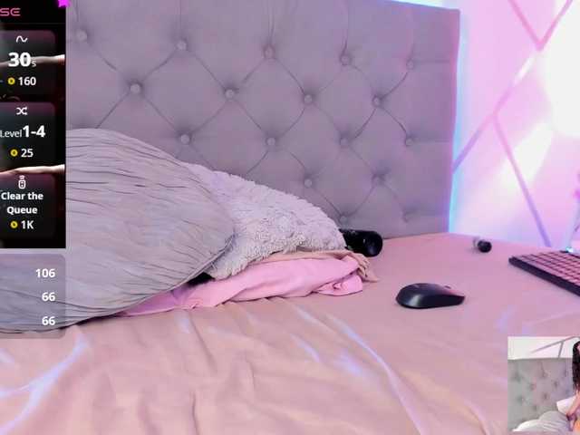 EMMAAA-STOONEE live cam on BongaCams