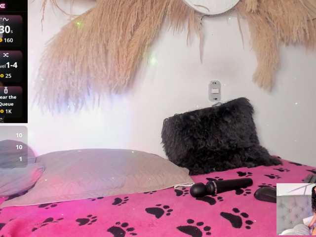 EMMAAA-STOONEE live cam on BongaCams