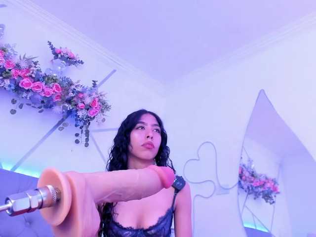 EMMAAA-STOONEE live cam on BongaCams