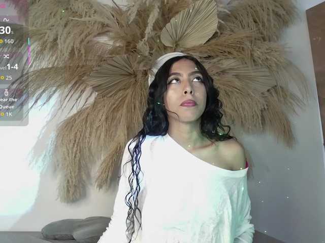 EMMAAA-STOONEE live cam on BongaCams