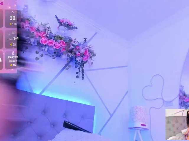 EMMAAA-STOONEE live cam on BongaCams
