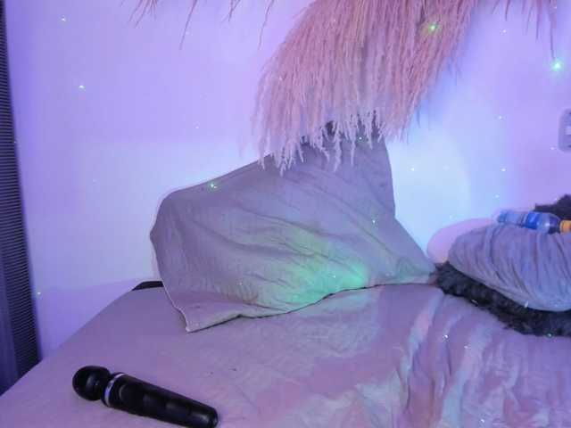 EMMAAA-STOONEE live cam on BongaCams