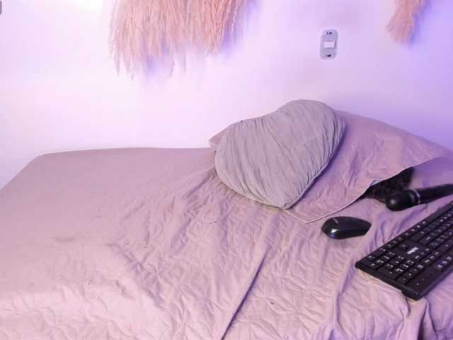 EMMAAA-STOONEE live cam on BongaCams