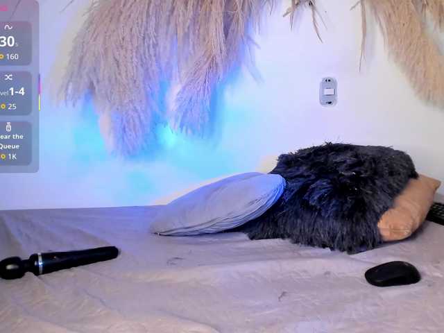 EMMAAA-STOONEE live cam on BongaCams