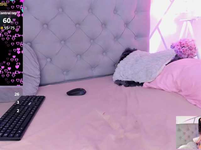 EMMAAA-STOONEE live cam on BongaCams