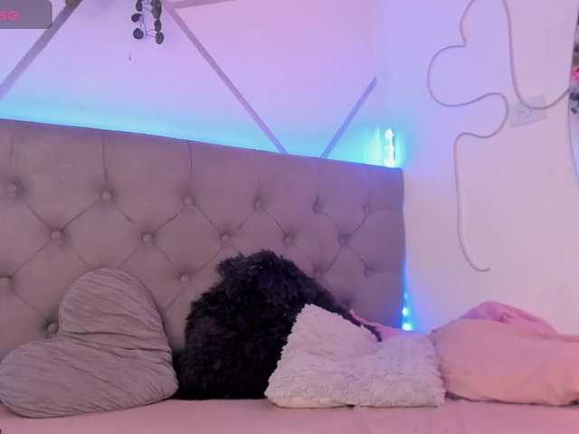 EMMAAA-STOONEE live cam on BongaCams