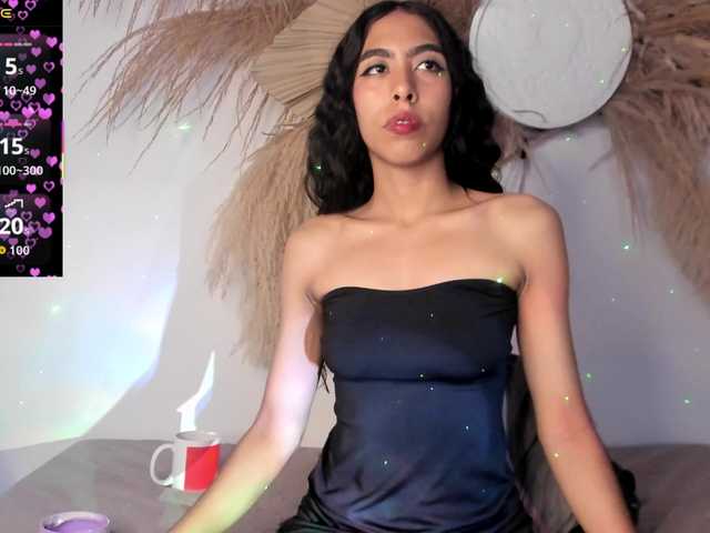 EMMAAA-STOONEE live cam on BongaCams