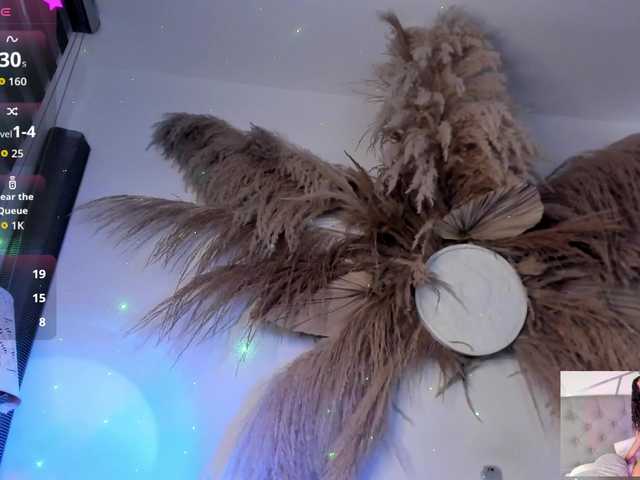 EMMAAA-STOONEE live cam on BongaCams
